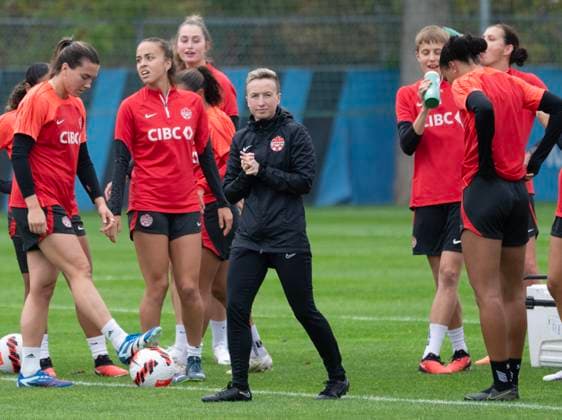 October 26, 2023, Montreal, Pq, Canada: Canadian women s national team, Nationalteam coach Bev Priestman says news of a foiled plan to attack soccer matches at the Paris Olympics is a concern. Priestman, centre, runs the teamöÄÃ s practice in Montreal, Thursday, Oct. 26, 2023. Canada News - October 26, 2023 - ZUMAc35_ 20231026_zaf_c35_164 Copyright: xRyanxRemiorzx