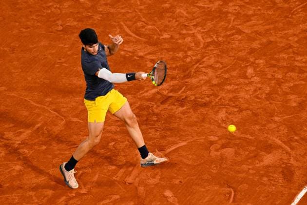 Carlos Alcaraz ( ESP ) during the 2024 French Open at Roland Garros on May 31, 2024 in Paris, France. ( Photo by federico pestellini panoramic ) - TENNIS : Roland Garros 2024 - Internationaux de France - 31 05 2024 FedericoPestellini Panoramic 
