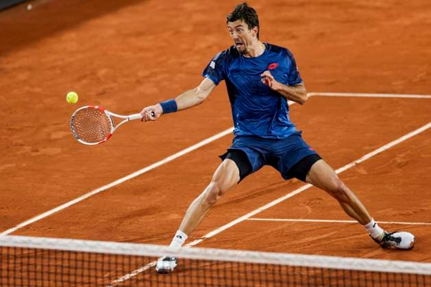 TENNIS - French Open 2024 PARIS,FRANCE,31.MAY.24 - TENNIS - ATP, Tennis Herren World Tour, French Open, Roland Garros, Grand Slam. Image shows the rejoicing of Sebastian Ofner (AUT).  GEPAxpictures xPatrickxSteiner