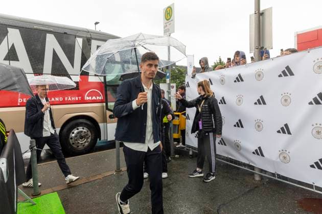 Report 31 05 2024 Arrival party of the German mens national team at adidas in Herzogenaurach in pouring rain Kai Havertz Herzogenaurach Bavaria Germany