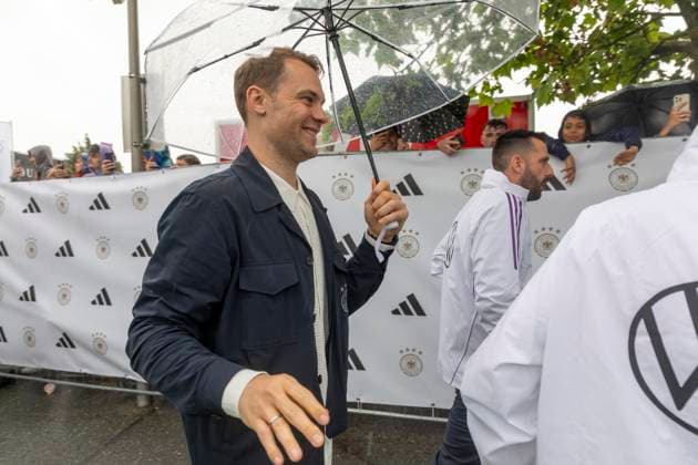 Report 31 05 2024 Arrival party of the German mens national team at adidas in Herzogenaurach in pouring rain Manuel Neuer Herzogenaurach Bavaria Germany