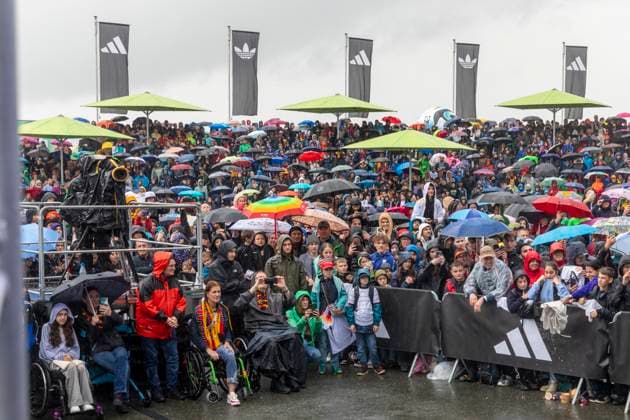 Report 31 05 2024 Arrival party of the German mens national team at adidas in Herzogenaurach in pouring rain An estimated 4000 fans wanted to see the national team Herzogenaurach Bavaria Germany