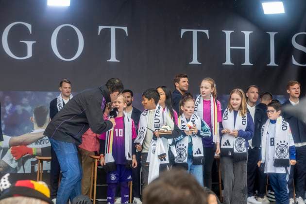 Report 31 05 2024 Arrival party of the German mens national team at adidas in Herzogenaurach in pouring rain Children were able to ask the players questions Herzogenaurach Bavaria Germany