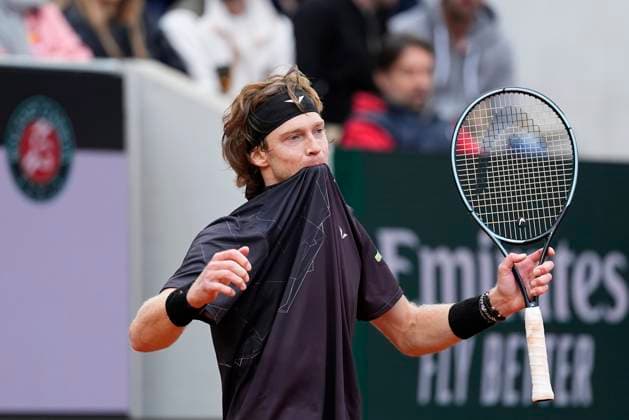 PARIS, FRANCE - MAY 31: Andrey Rublev reacts after losing another point during the 3rd round of Roland Garros 2024 match between Andrey Rublev vs Matteo Arnaldi at Roland Garros Stadium on May 31, 2024 in Paris, France. (Photo by Glenn Gervot Icon Sportswire) TENNIS: MAY 31 Roland-Garros EDITORIAL USE ONLY Icon2024053134332024