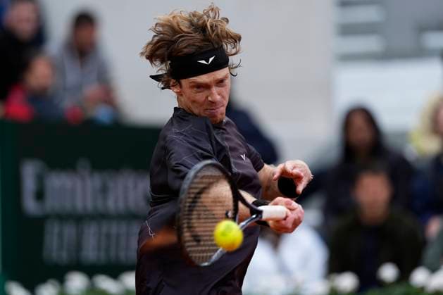 PARIS, FRANCE - MAY 31: Andrey Rublev plays a forehand shot during the 3rd round of Roland Garros 2024 match between Andrey Rublev vs Matteo Arnaldi at Roland Garros Stadium on May 31, 2024 in Paris, France. (Photo by Glenn Gervot Icon Sportswire) TENNIS: MAY 31 Roland-Garros EDITORIAL USE ONLY Icon2024053139762024