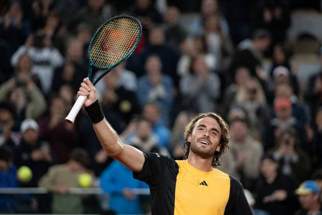 (240601) -- PARIS, June 1, 2024 -- Stefanos Tsitsipas celebrates after winning the men s singles third round match between Zhang Zhizhen of China and Stefanos Tsitsipas of Greece at the French Open tennis tournament at Roland Garros, Paris, France, May 31, 2024. ) (SP)FRANCE-PARIS-TENNIS-FRENCH OPEN-MEN S SINGLES MengxDingbo 