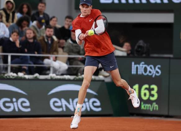 (240601) -- PARIS, June 1, 2024 -- Jannik Sinner hits a return during the men s singles third round match between Jannik Sinner of Italy and Pavel Kotov of Russia at the French Open tennis tournament at Roland Garros, Paris, France, May 31, 2024. ) (SP)FRANCE-PARIS-TENNIS-FRENCH OPEN-MEN S SINGLES GaoxJing 