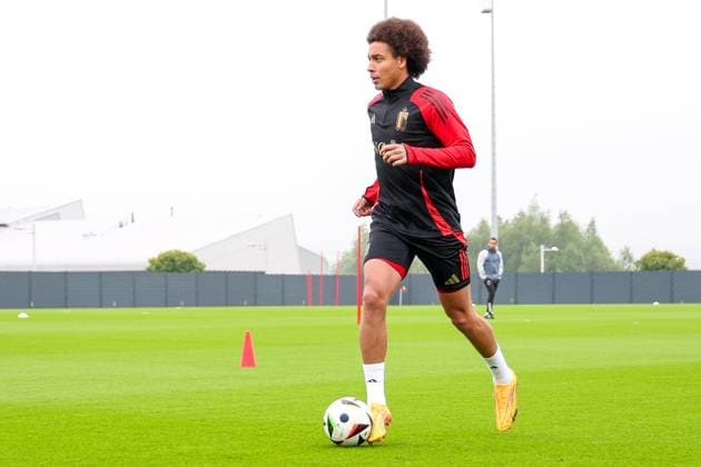 EURO 2024, Nationalteam Belgien Training Belgian National Football Team Media Activities 01 06 2024 TUBIZE, BELGIUM - JUNE 01 : Witsel Axel midfielder of Belgium during a training session prior to the friendly matches against Montenegro, Luxemburg and Slovakia at the RBFA Headquarters on June 01, 2024 in Tubize, Belgium, 01 06 2024  Copyright: xTomasxSiskx