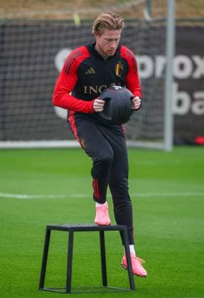 EURO 2024, Nationalteam Belgien Training Belgium s Kevin De Bruyne pictured in action during a training session of the Belgian national soccer team Red Devils, at the Royal Belgian Football Association s training center in Tubize, Saturday 01 June 2024. The Red Devils are preparing for the Euro 2024 European Championships in Germany. VIRGINIExLEFOUR  x93773100x