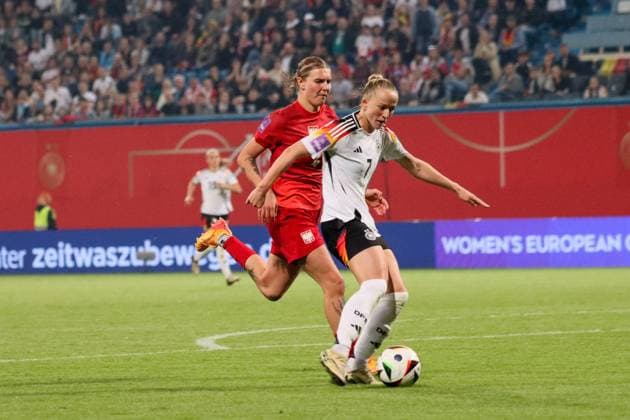 Rostock, Germany 31 May 2024 Womens international match European Championship qualification 2024 Germany vs Poland In the picture from left in duel Oliwia Wos Poland and Lea Schüller Schueller Germany DFB regulations prohibit any use of photographs as image sequences and or quasi video Ostseestadion Mecklenburg Vorpommern Copyright: xFotostandx xFantinix