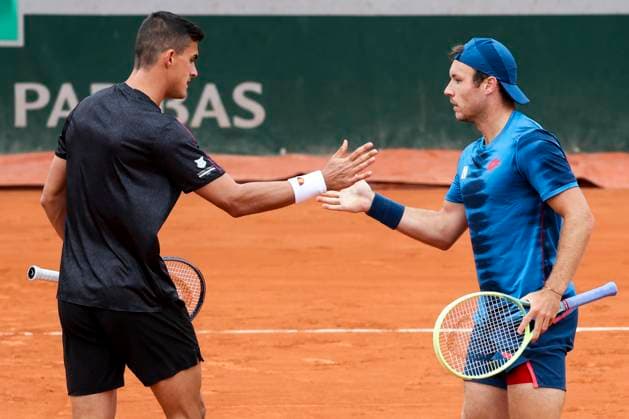 TENNIS - French Open 2024 PARIS,FRANCE,01.JUN.24 - TENNIS - ATP, Tennis Herren World Tour, French Open, Roland Garros, Grand Slam. Image shows Lucas Miedler and Alexander Erler (AUT).  GEPAxpictures xPatrickxSteiner