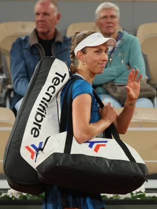 Belgian Elise Mertens looks dejected after losing a tennis match against Kazakhstani Rybakina, in the third round of the women s singles, at the Roland Garros French Open tennis tournament, in Paris, France, Saturday 01 June 2024. This year s tournament takes place from 26 May to 09 June. BENOITxDOPPAGNE  x93777837x