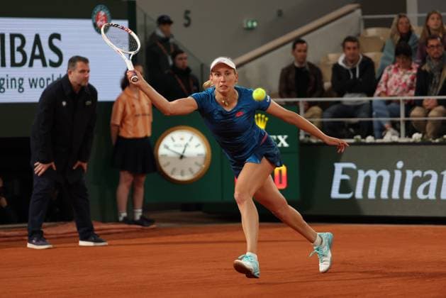ROLAND GARROS 2024 Thierry Larret Maxppp. Tennis. Roland Garros 2024. Internationaux de France de tennis. Stade Roland Garros, Paris (75). Le 1er juin 2024. Court Philippe Chatrier : Elise MERTENS (BEL) vs Elena RYBAKINA (KAZ) PARIS (75) STADE ROLAND GARROS PARIS ILE DE FRANCE FRANCE  Copyright: xThierryxLarret MAXPPPxThierryxLarretx TL_20240601_0141 0492759425st