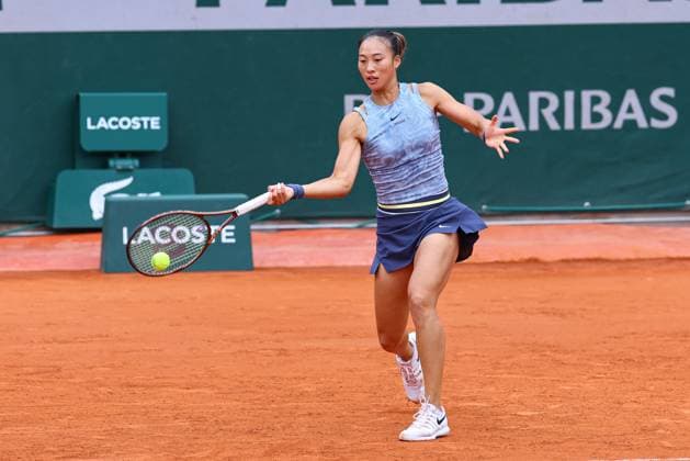 2024.06.01 Paryz Tenis French Open Roland Garros 2024 Qinwen Zheng - Elina Avanesyan N Z Qinwen Zheng Foto Pawel Andrachiewicz PressFocus 2024.06.01 Paris Tennis French Open Roland Garros 2024 Qinwen Zheng - Elina Avanesyan Qinwen Zheng Photo Pawel Andrachiewicz PressFocus NEWSPIX.PL --- Newspix.pl  20240601_PF_PA029