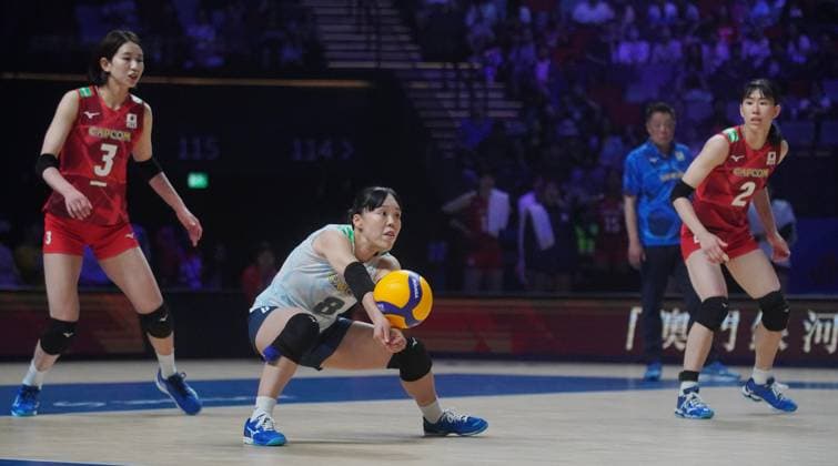 (240601) -- MACAO, June 1, 2024 -- Kojima Manami (2nd L) of Japan competes during the preliminary match between Japan and the Dominican Republic at the Women s Volleyball Nations League 2024 Macao in Macao, south China, June 1, 2024. ) (SP)CHINA-MACAO-VOLLEYBALL-WOMEN S NATIONS LEAGUE 2024-JPN VS DOM (CN) LuixSuixWai 