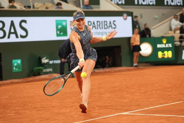 ROLAND GARROS 2024 Thierry Larret Maxppp. Tennis. Roland Garros 2024. Internationaux de France de tennis. Stade Roland Garros, Paris (75). Le 1er juin 2024. Court Philippe Chatrier : Paula BADOSA (ESP) vs Aryna SABALENKA (RUS) PARIS (75) STADE ROLAND GARROS PARIS ILE DE FRANCE FRANCE  Copyright: xThierryxLarret MAXPPPxThierryxLarretx TL_20240601_0223 0492760852st