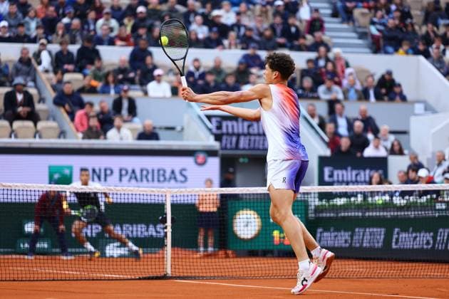 2024.06.01 Paryz Tenis French Open Roland Garros 2024 Ben Shelton - Felix Auger-Aliassime N Z Ben Shelton Foto Pawel Andrachiewicz PressFocus 2024.06.01 Paris Tennis French Open Roland Garros 2024 Ben Shelton - Felix Auger-Aliassime Ben Shelton Photo Pawel Andrachiewicz PressFocus NEWSPIX.PL --- Newspix.pl  20240601_PF_PA126