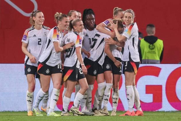 from left players of Germany, DFB with goal celebration, cheering, jubilant, optimistic, game scene, highlight, joy about the goal to 4 1, 31 05 2024, Rostock Germany , football, European Championship qualification women, Germany Poland xobx