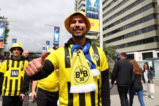 1st June 2024; Wembley Stadium, London, England; UEFA Champions League Football Final, Borussia Dortmund versus Real Madrid; Borussia Dortmund fans arriving at Wembley Stadium  ActionPlus12649542 JohnxPatrickxFletcher