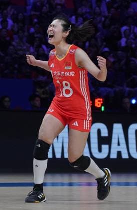 (240601) -- MACAO, June 1, 2024 -- Wang Mengjie of China celebrates scoring during the preliminary match between Thailand and China at the Women s Volleyball Nations League 2024 Macao in Macao, south China, June 1, 2024. ) (SP)CHINA-MACAO-VOLLEYBALL-WOMEN S NATIONS LEAGUE 2024-THA VS CHN (CN) LuixSuixWai 