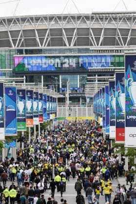 June 1, 2024, London, Brent, United Kingdom: Fans of BORUSSIA DORTMUND and REAL MADRID flock to the Wembley Stadium to attend the UEFA Champions League 2024 Final in London, United Kingdom London United Kingdom - ZUMAc179 20240601_zep_c179_004 Copyright: xMickaelxChavetx