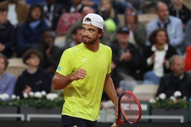 ROLAND GARROS PHOTOPQR LE PARISIEN Le Parisien Arnaud Journois ; PARIS ; 01 06 2024 ; TENNIS , ROLAND GARROS 2024 , 01 06 2024 Daniil Medvedev vs Tomas Machac PHOTO LE PARISIEN ARNAUD JOURNOIS June 1st 2024 Roland Garros french open PARIS France  Copyright: xPHOTOPQR LExPARISIEN MAXPPPxLexParisienx xArnaudxJournoisx 20240601LPA1097 20240601LPA1097