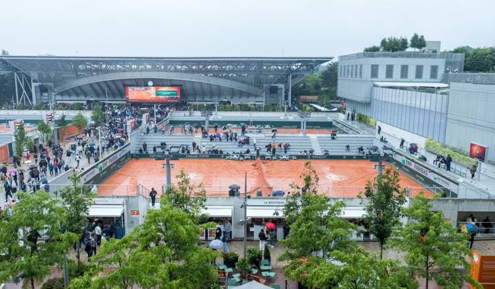2024 French Open - Day 7 Rain is delaying the match during Roland Garros 2024 in Paris, France, on June 01, 2024. Paris France  Copyright: xFotoxOlimpikx originalFilename:jastrzebowski-frenchop240601_npLYd.jpg