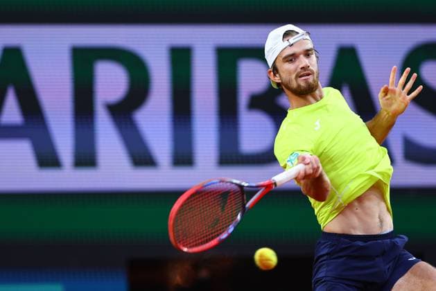 2024.06.01 Paryz Tenis French Open Roland Garros 2024 Tomas Machac - Daniil Medvedev N Z Tomas Machac Foto Pawel Andrachiewicz PressFocus 2024.06.01 Paris Tennis French Open Roland Garros 2024 Tomas Machac - Daniil Medvedev Tomas Machac Photo Pawel Andrachiewicz PressFocus NEWSPIX.PL --- Newspix.pl  20240601_PF_PA245