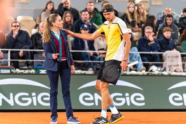 2024-06-01 2024 French Open Day 7 PARIS, FRANCE - JUNE 1: Alexander Zverev of Germany appeals to the umpire over a line call during his match against Tallon Griekspoor of the Netherlands in the Men s Singles third round match during Day 7 of the 2024 French Open at Roland Garros on June 1, 2024 in Paris, France. (Photo by Marleen Fouchier BSR Agency) Paris France Content not available for redistribution in The Netherlands directly or indirectly through any third parties. Copyright: xBSRxAgencyx