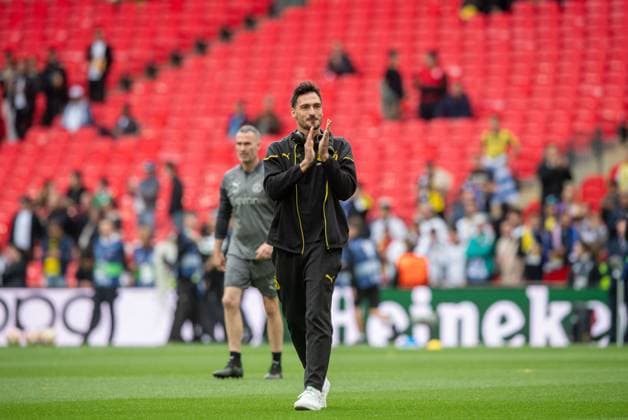 Football, Men, Season 2023 2024, Champions League Final , Borussia Dortmund Real Madrid, Mats Hummels Borussia Dortmund at the pitch inspection, 01 06 2024, Copyright: xSebastianxRäppold MatthiasxKochx