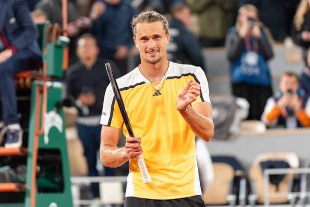 2024-06-01 2024 French Open Day 7 PARIS, FRANCE - JUNE 1: Alexander Zverev of Germany celebrating his win during Day 7 of the 2024 French Open at Roland Garros on June 1, 2024 in Paris, France. (Photo by Marleen Fouchier BSR Agency) Paris France Content not available for redistribution in The Netherlands directly or indirectly through any third parties. Copyright: xBSRxAgencyx
