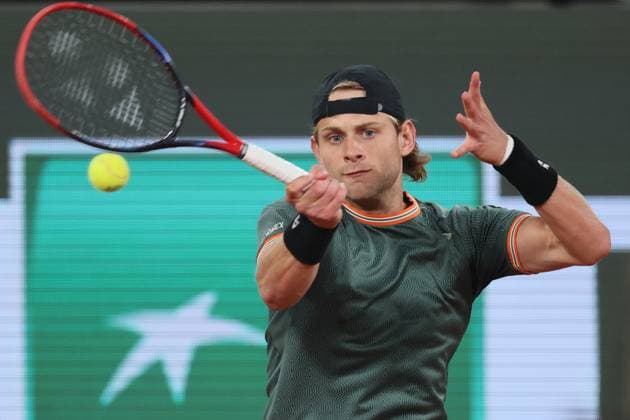 Belgian Zizou Bergs pictured in action during a tennis match between Belgian Bergs and Bulgarian Dimitrov, continued after the game was suspended yesterday due to the rainfall, in the third round of the men s singles, at the Roland Garros French Open tennis tournament, in Paris, France, Saturday 01 June 2024. This year s grand slam tournament takes place from 26 May to 09 June. BENOITxDOPPAGNE  x93795397x