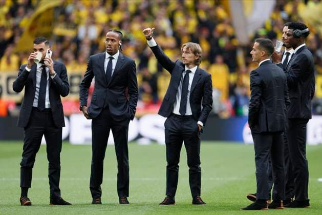 Borussia Dortmund v Real Madrid CF - UEFA Champions League Final 2023 24 Luka Modric of Real Madrid CF and team mates on the pitch before the UEFA Champions League 2023 24 final match between Borussia Dortmund and Real Madrid CF at Wembley Stadium on June 1, 2024 in London, England. London Wembley Stadium England United Kingdom Copyright: xRichardxSellers Sportsphoto APLx 14039568