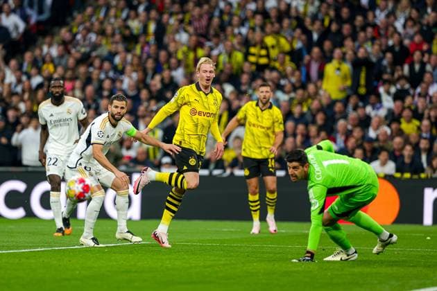 Borussia Dortmund v Real Madrid Champions League 01 06 2024. Final Julian Brandt (19) of Borussia Dortmund shoots towards the goal during the Champions League Final match between Borussia Dortmund and Real Madrid at Wembley Stadium, London, England on 1 June 2024. Editorial use only , Copyright: xNigelxKeenex PSI-19804-0032