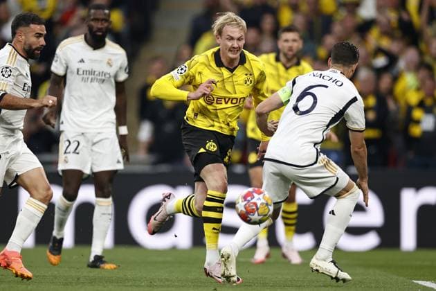 LONDON - (l-r) Daniel Carvajal of Real Madrid, Julian Brandt of Borussia Dortmund, Nacho of Real Madrid during the UEFA Champions League Final between Borussia Dortmund and Real Madrid at Wembley Stadium on June 1, 2024 in London, United Kingdom. ANP Hollandse Hoogte MAURICE VAN STEEN UEFA Champions League 2023 24 FINAL 2024 xVIxANPxSportx xVanxSteenxFotografiexIVx 500096201 originalFilename: 500096201.jpg
