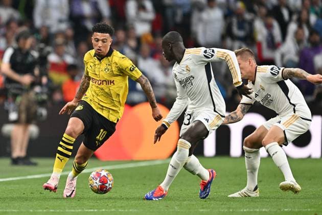 01 06 2024, xfux, Football UEFA Champions League Final 2024, Borussia Dortmund Real Madrid, emspor, v l Jaden Sancho Borussia Dortmund , Ferland Mendy Real Madrid , Toni Kroos Real Madrid DFL DFB REGULATIONS PROHIBIT ANY USE OF PHOTOGRAPHS as IMAGE SEQUENCES and or QUASI VIDEO London