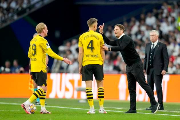 Julian Brandt (Borussia Dortmund), Nico Schlotterbeck (Borussia Dortmund) und Trainer Edin Terzic (Borussia Dortmund) talk together, UEFA Champions League 2023 24 - Final, Borussia Dortmund vs Real Madrid CF, Wembley Stadium, June 1, 2024, London, United Kingdom.