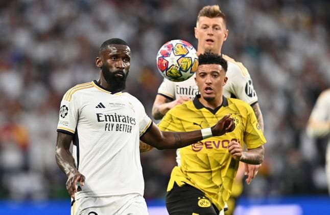 01 06 2024, xfux, Football UEFA Champions League Final 2024, Borussia Dortmund Real Madrid, emspor, v l Antonio Ruediger Real Madrid , Jaden Sancho Borussia Dortmund , Toni Kroos Real Madrid DFL DFB REGULATIONS PROHIBIT ANY USE OF PHOTOGRAPHS as IMAGE SEQUENCES and or QUASI VIDEO London
