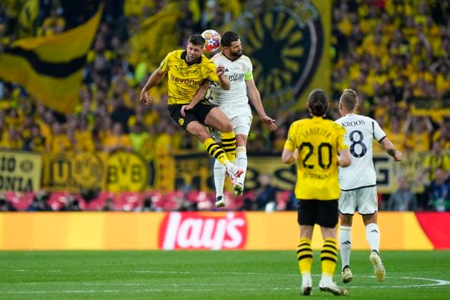 Borussia Dortmund v Real Madrid CF - UEFA Champions League Final 2023 24 Niclas Fullkrug centre-forward of Borussia Dortmund and Germany competes for the ball with Nacho Fernandez centre-back of Real Madrid and Spain during the UEFA Champions League 2023 24 final match between Borussia Dortmund v Real Madrid CF at Wembley Stadium on June 1, 2024 in London, England. London England United Kingdom  Copyright: xJosexBretonx originalFilename:breton-borussia240601_npxND.jpg