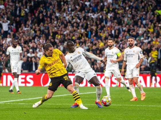 Football, Men, Season 2023 2024, Champions League Final , Borussia Dortmund Real Madrid, v l Marcel Sabitzer Borussia Dortmund , Ferland Mendy Real Madrid , 01 06 2024, Copyright: xSebastianxRäppold MatthiasxKochx