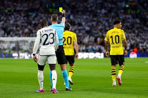 Borussia Dortmund v Real Madrid Champions League 01 06 2024. Final Marcel Sabitzer (20) of Borussia Dortmund gets a yellow card during the Champions League Final match between Borussia Dortmund and Real Madrid at Wembley Stadium, London, England on 1 June 2024. Editorial use only , Copyright: xNigelxKeenex PSI-19804-0047