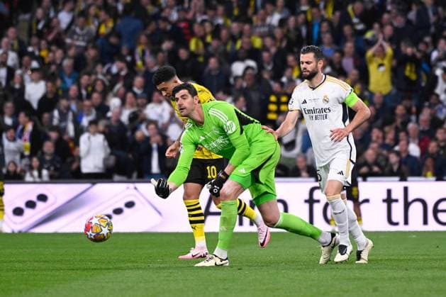 Thibaut Courtois ( 1 - Real Madrid ) during the Final Champions League match between Real Madrid CF and Borussia Dortmund at Wembley Stadium on June 01, 2024 in London , England. ( Photo by federico pestellini panoramic ) - FOOTBALL : Borussia Dortmund vs Real Madrid - Ligue des Champions - 01 06 2024 FedericoPestellini Panoramic 