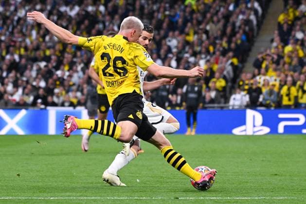 Julian Ryerson ( 26 - Borussia Dortmund ) during the Final Champions League match between Real Madrid CF and Borussia Dortmund at Wembley Stadium on June 01, 2024 in London , England. ( Photo by federico pestellini panoramic ) - FOOTBALL : Borussia Dortmund vs Real Madrid - Ligue des Champions - 01 06 2024 FedericoPestellini Panoramic 