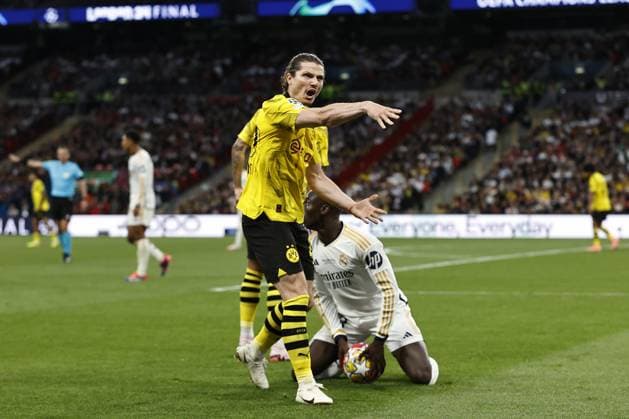 LONDON - (l-r) Marcel Sabitzer of Borussia Dortmund, Ferland Mendy of Real Madrid during the UEFA Champions League Final between Borussia Dortmund and Real Madrid at Wembley Stadium on June 1, 2024 in London, United Kingdom. ANP Hollandse Hoogte MAURICE VAN STEEN UEFA Champions League 2023 24 FINAL 2024 xVIxANPxSportx xVanxSteenxFotografiexIVx 500097826 originalFilename: 500097826.jpg