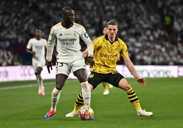 01 06 2024, xfux, Football UEFA Champions League Final 2024, Borussia Dortmund Real Madrid, emspor, v l Ferland Mendy Real Madrid , Marcel Sabitzer Borussia Dortmund DFL DFB REGULATIONS PROHIBIT ANY USE OF PHOTOGRAPHS as IMAGE SEQUENCES and or QUASI VIDEO London