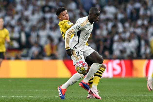 from left in duel Jadon Malik Sancho 10, Borussia Dortmund Ferland Mendy 23, Real Madrid 01 06 2024 Football, Champions League Final, Borussia Dortmund vs Real Madrid, Wembley Stadium, London, London Borough of Brent United Kingdom Copyright: xpepphotox xHorstxMauelshagenx pep00321, pep_20240601_hm