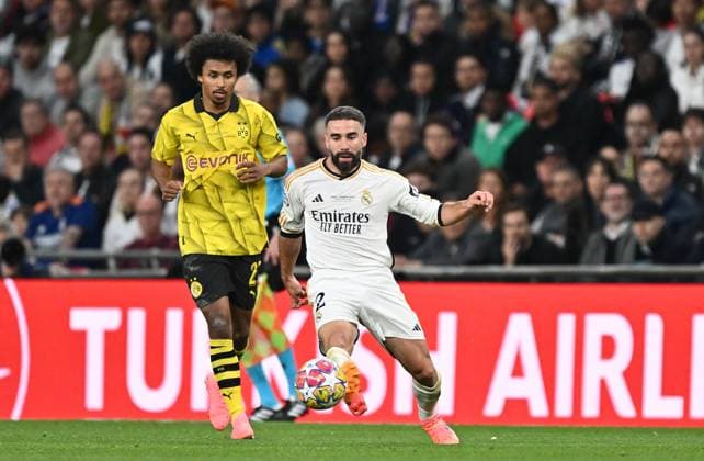 01 06 2024, xfux, Football UEFA Champions League Final 2024, Borussia Dortmund Real Madrid, emspor, v l Karim Adeyemi Borussia Dortmund , Daniel Carvajal Real Madrid DFL DFB REGULATIONS PROHIBIT ANY USE OF PHOTOGRAPHS as IMAGE SEQUENCES and or QUASI VIDEO London