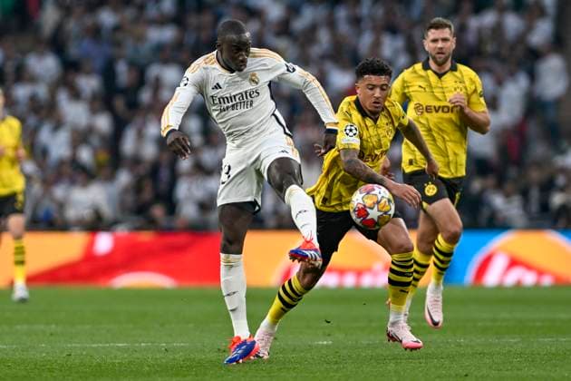 from left in duel Ferland Mendy 23, Real Madrid Jadon Malik Sancho 10, Borussia Dortmund 01 06 2024 Soccer, Champions League Final, Borussia Dortmund vs Real Madrid, Stadium in Wembley, London, London Borough of Brent United Kingdom Copyright: xpepphotox xHorstxMauelshagenx pep00321, pep_20240601_hm