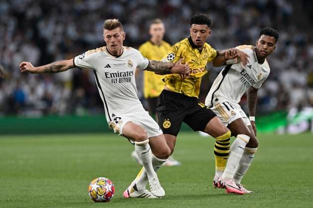from left fighting for the ball Toni Kroos 8, Real Madrid Jadon Malik Sancho 10, Borussia Dortmund Rodrygo 11, Real Madrid 01 06 2024 Football, Champions League Final, Borussia Dortmund vs Real Madrid, Wembley Stadium, London, London Borough of Brent United Kingdom Copyright: xpepphotox xHorstxMauelshagenx pep00321, pep_20240601_hm