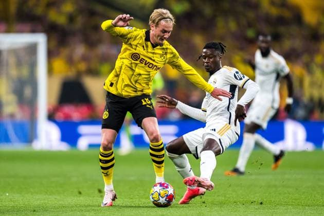 240601 Eduardo Camavinga of Real Madrid and Julian Brandt of Dortmund during the UEFA Champions League final between Dortmund and Real Madrid on June 1, 2024 in London Photo Petter Arvidson BILDBYRAN kod PA PA0818 fotboll football soccer fotball champions league final dortmund real madrid bbeng bbauto  Copyright: PETTERxARVIDSON BB240601PA148